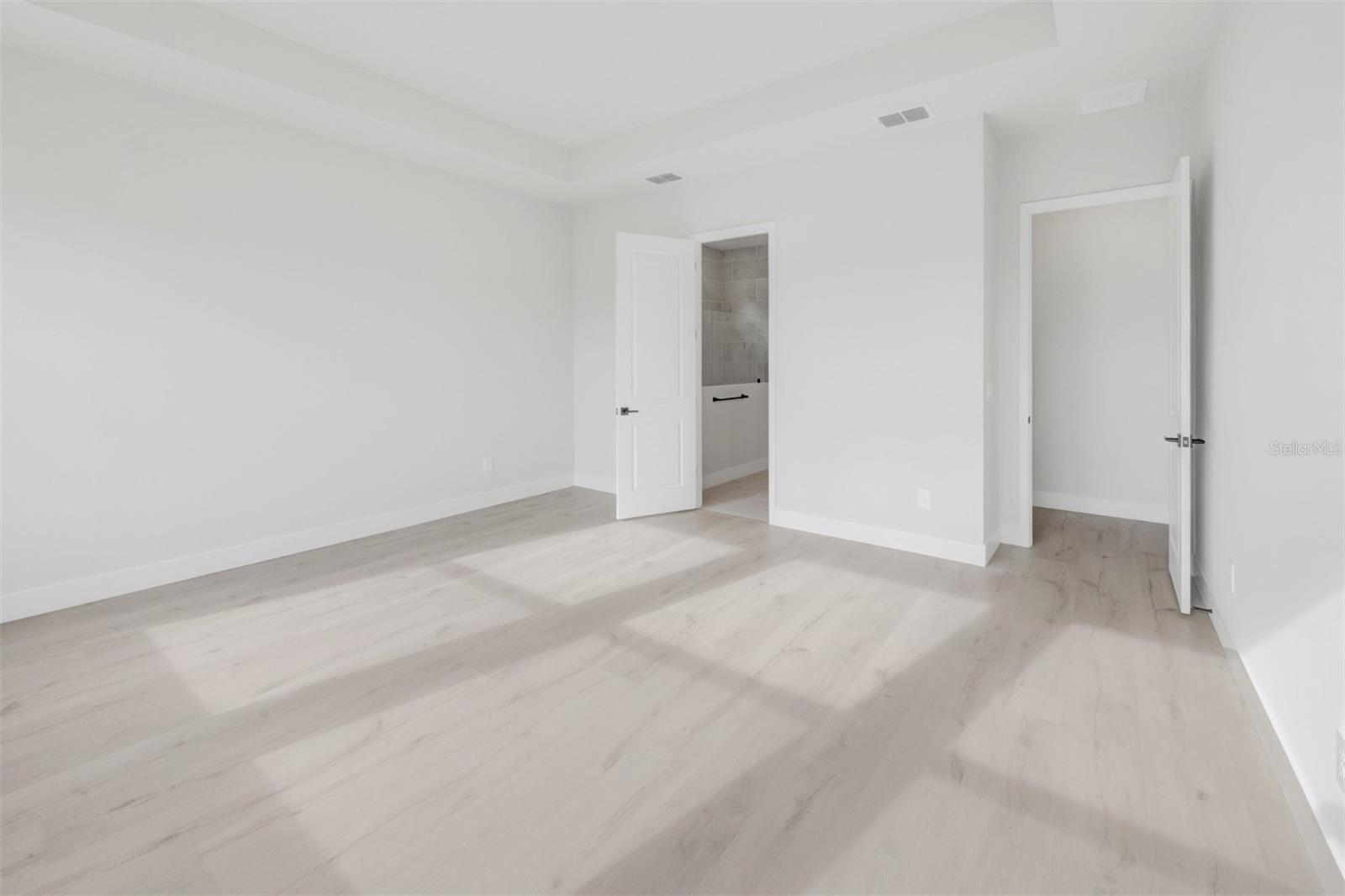 6823 HERON MEADOW DR — photo 15