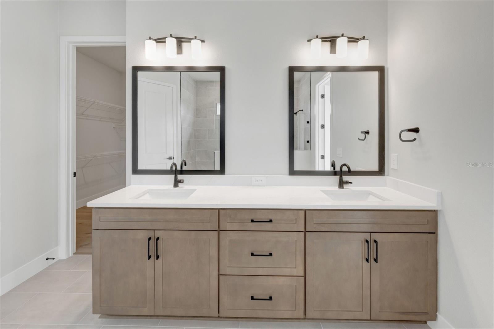 6823 HERON MEADOW DR — photo 16
