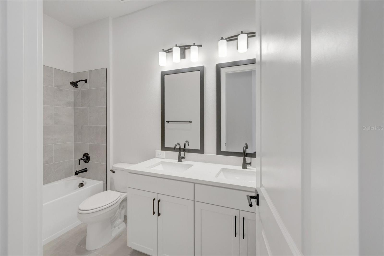 6823 HERON MEADOW DR — photo 26