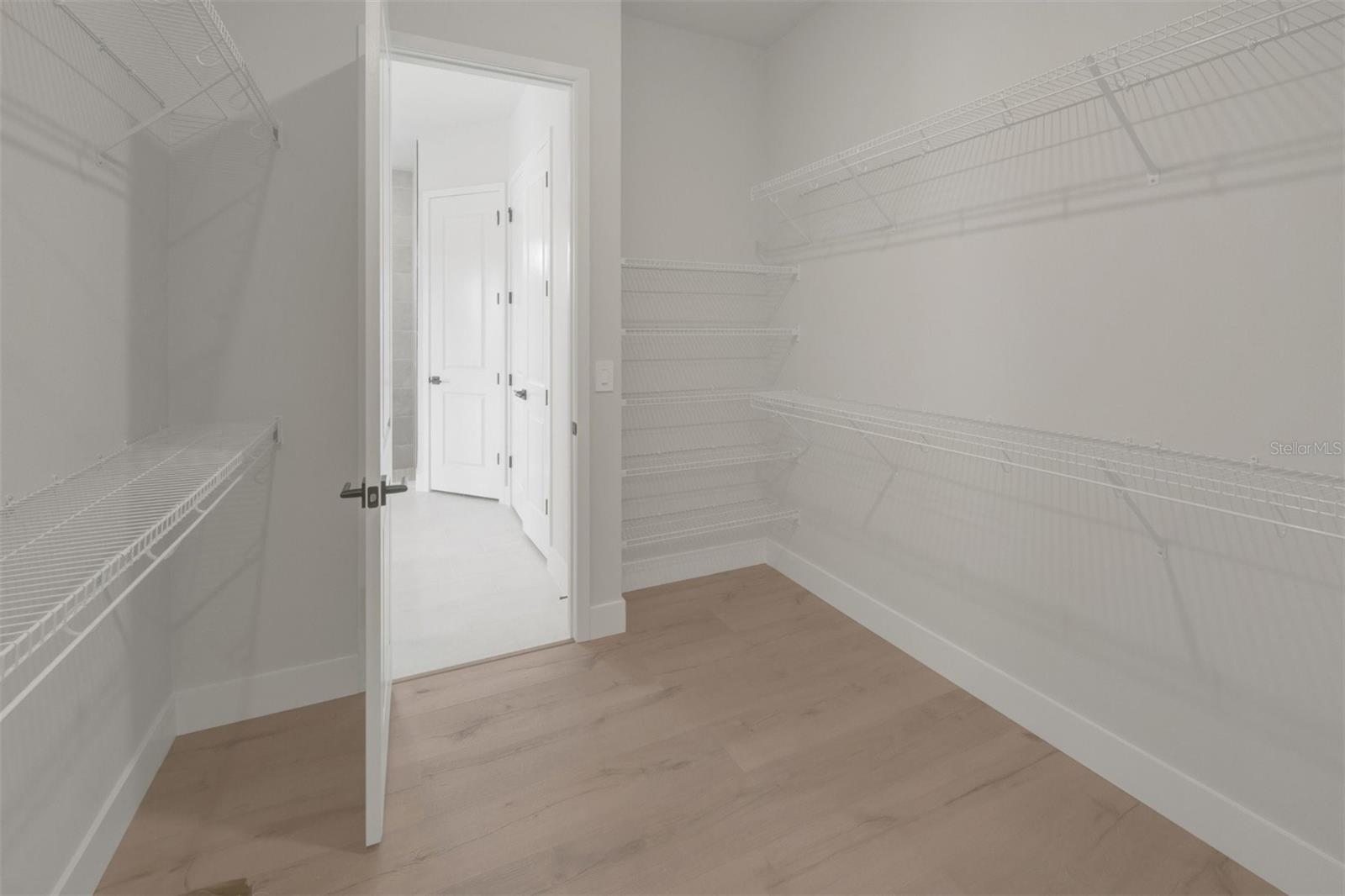 6823 HERON MEADOW DR — photo 19