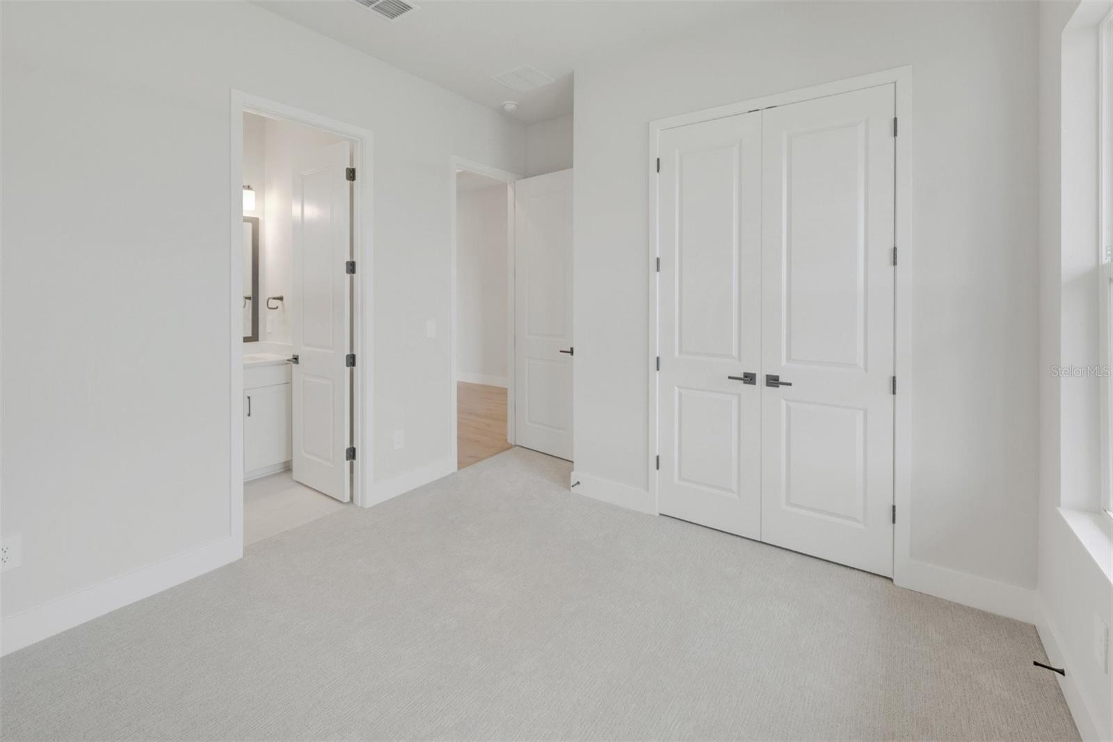 6823 HERON MEADOW DR — photo 25
