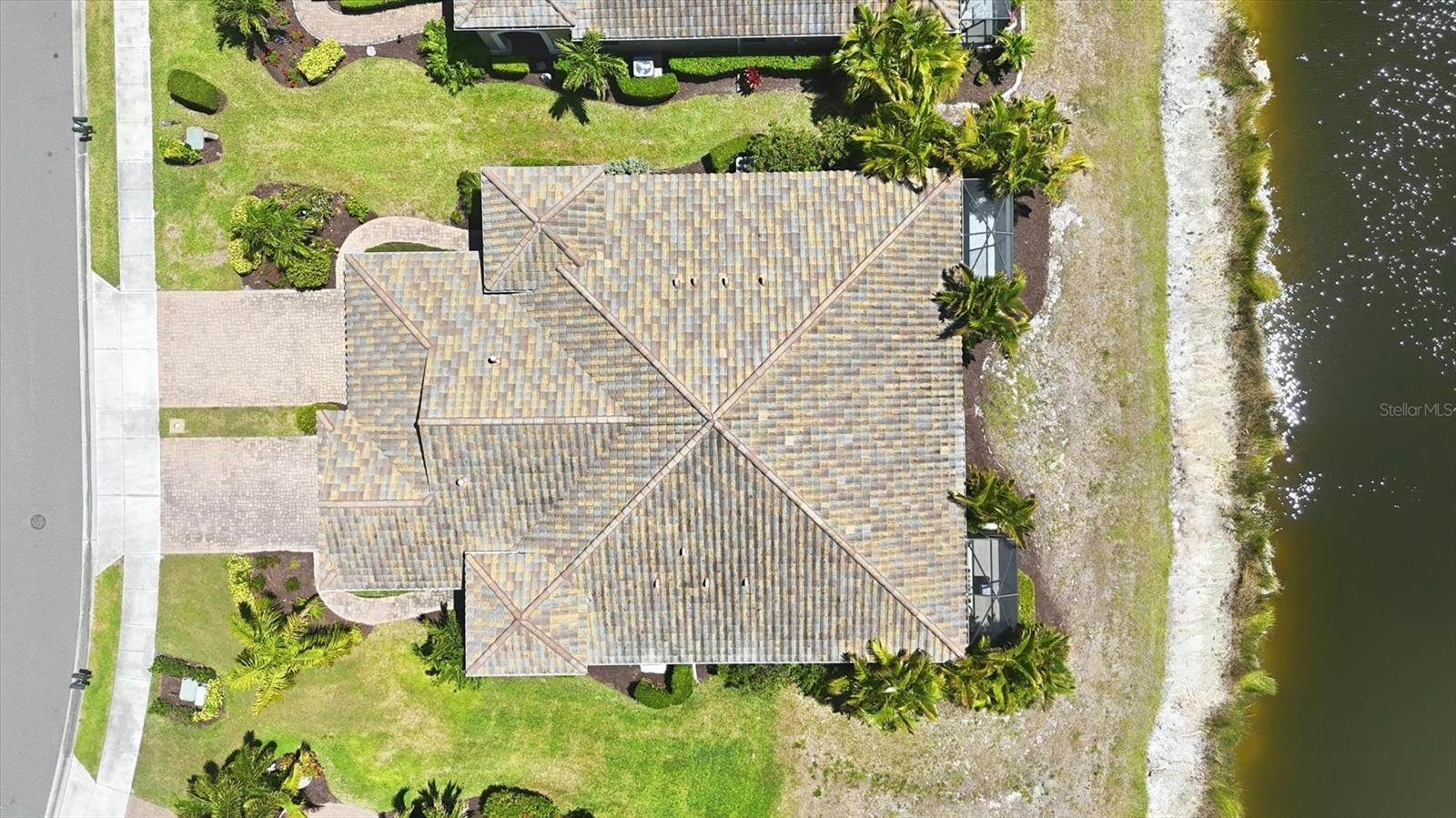1359 BACKSPIN DR — photo 30