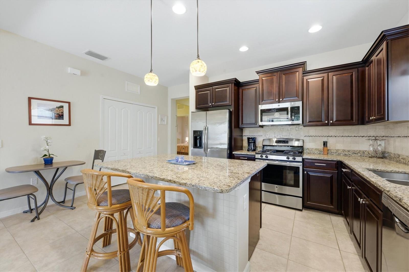 1359 BACKSPIN DR — photo 17