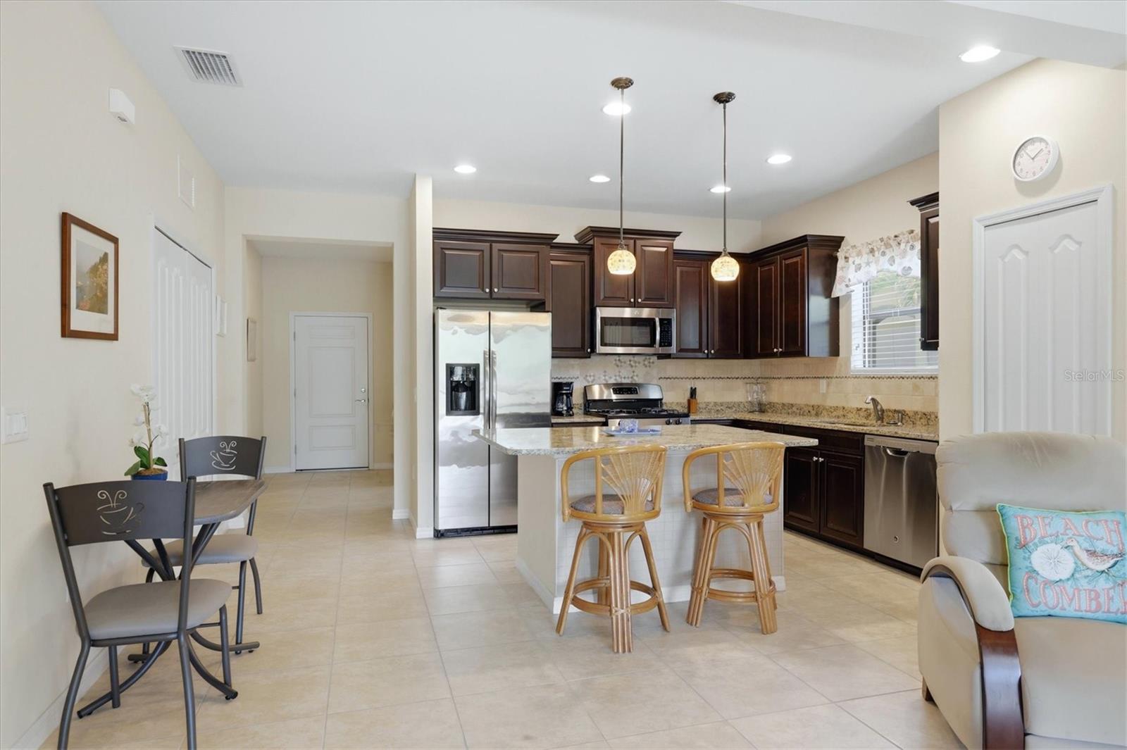 1359 BACKSPIN DR — photo 16