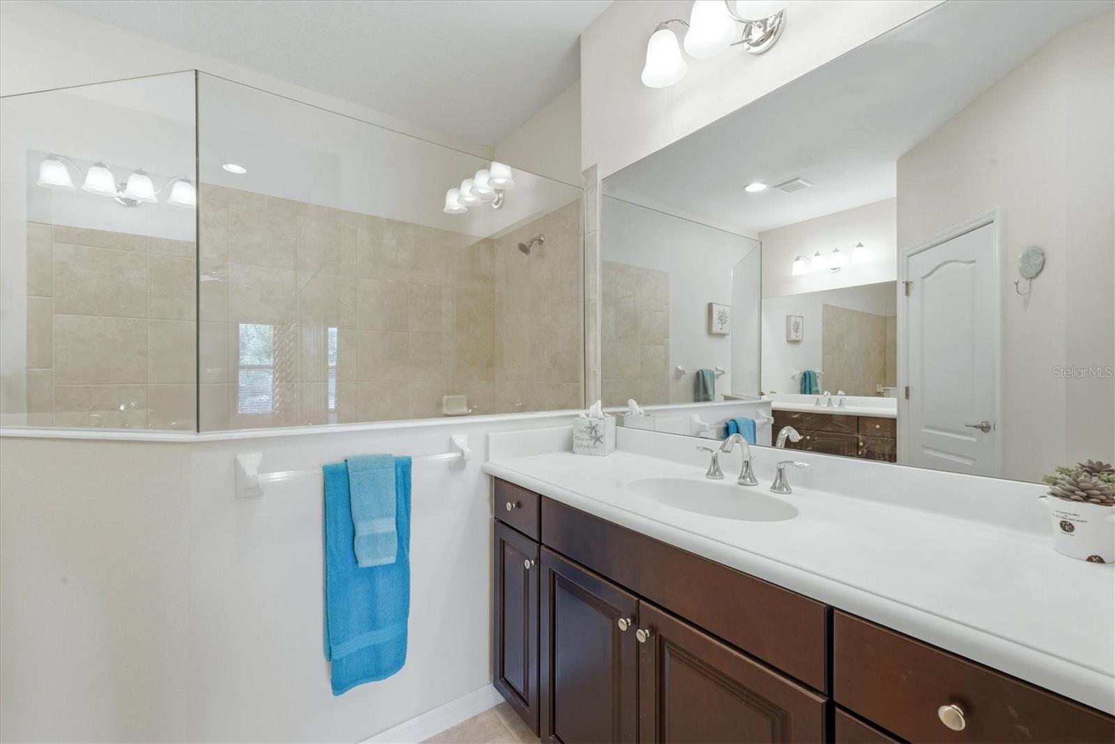 1359 BACKSPIN DR — photo 22
