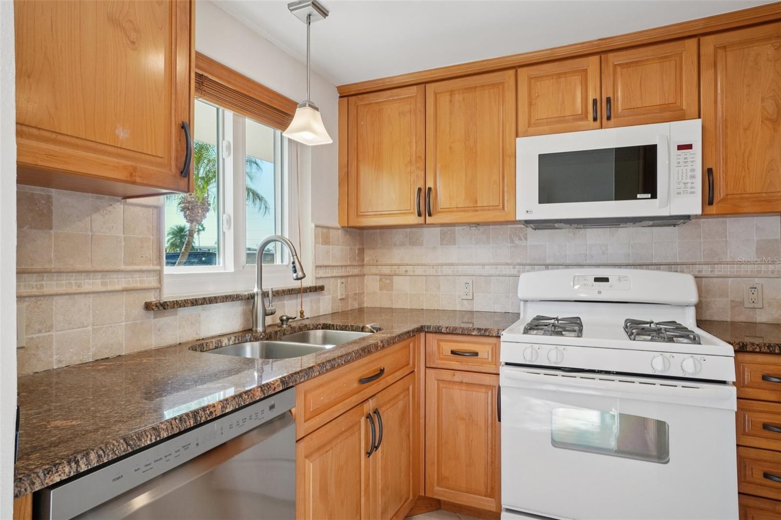 1847 SHORE DR S #117 — photo 4