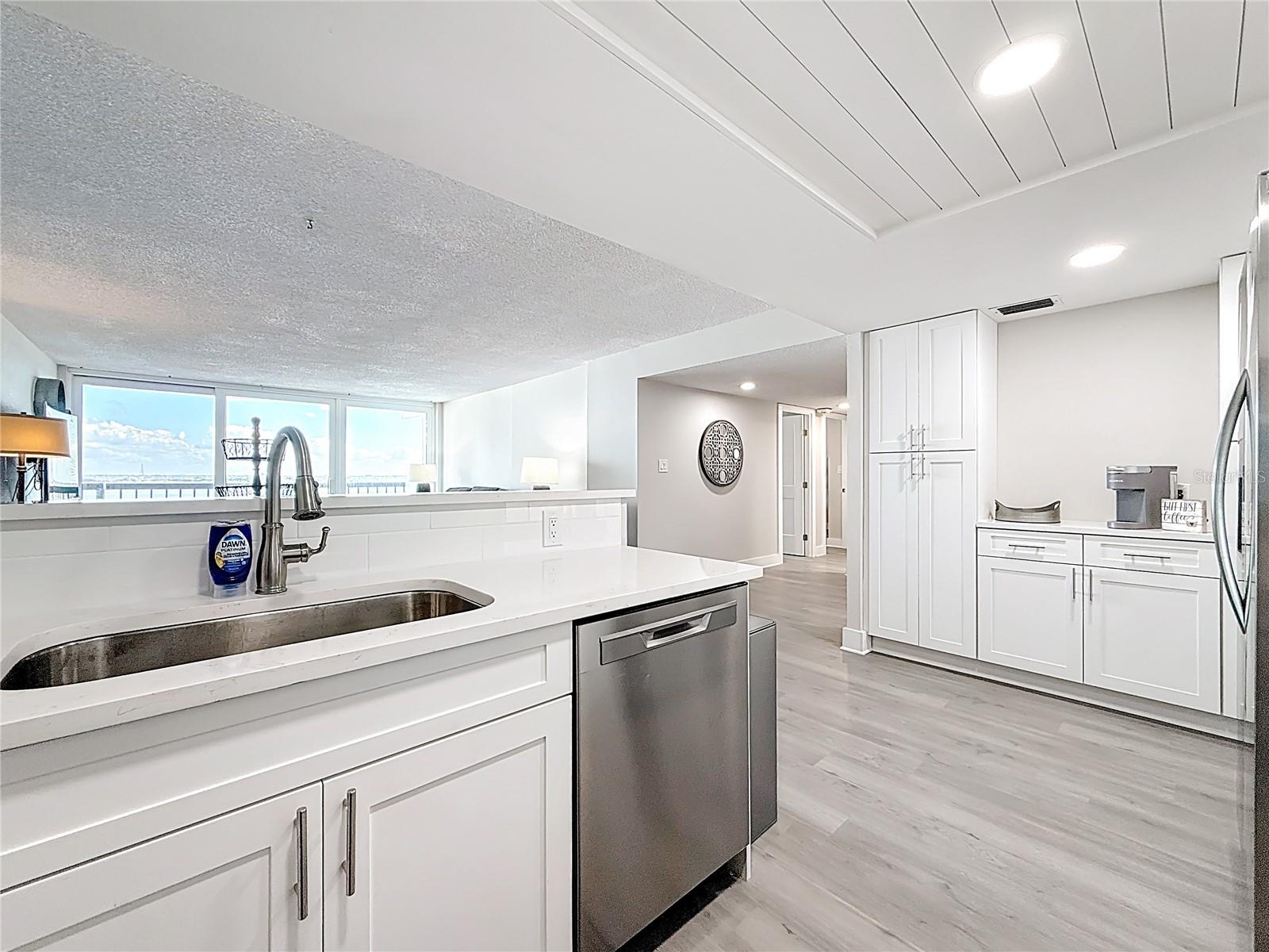 400 ISLAND WAY #1411 — photo 22