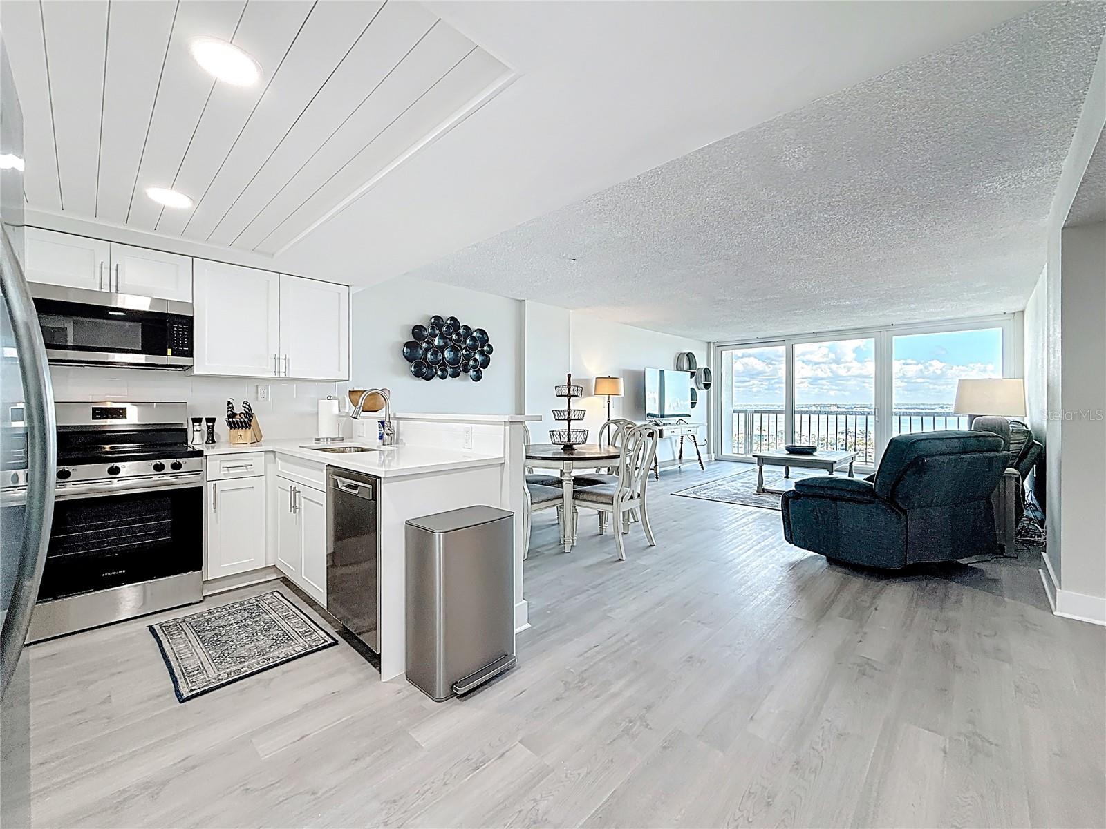 400 ISLAND WAY #1411 — photo 17