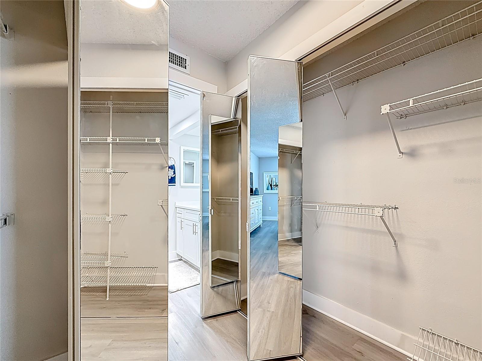 400 ISLAND WAY #1411 — photo 38