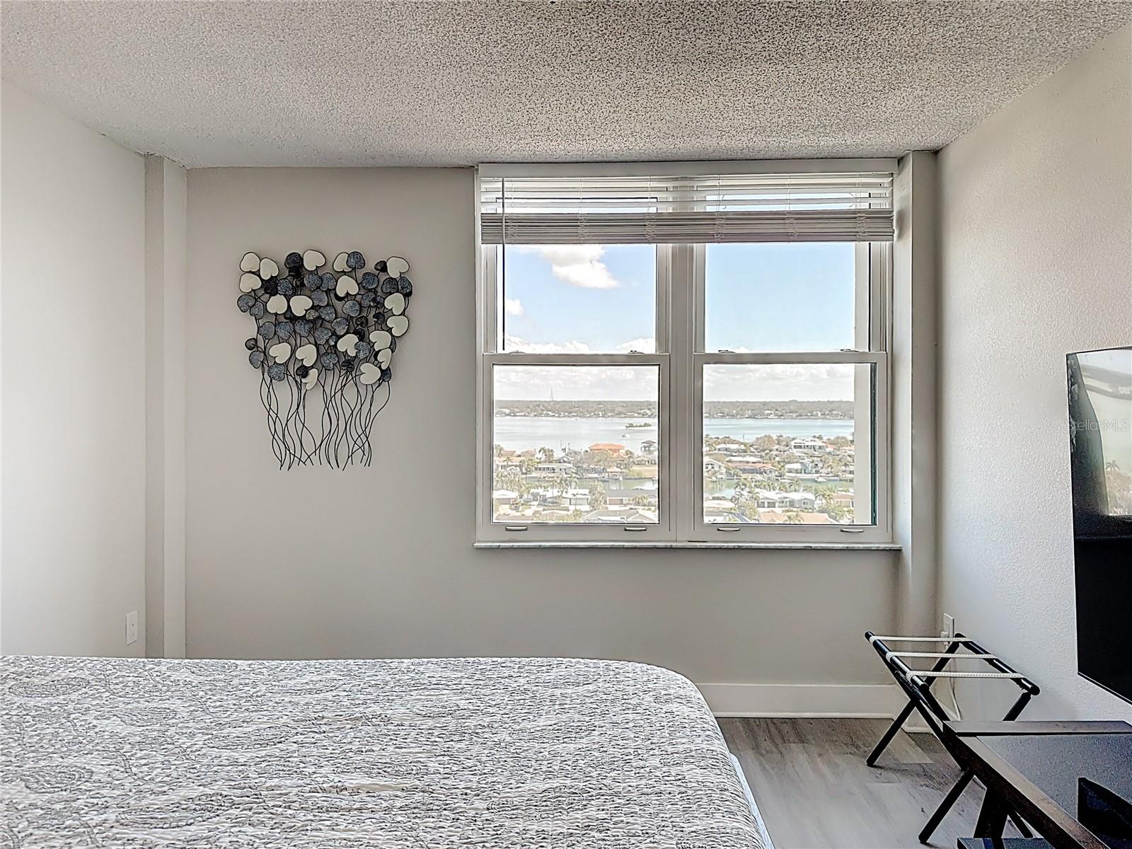 400 ISLAND WAY #1411 — photo 47