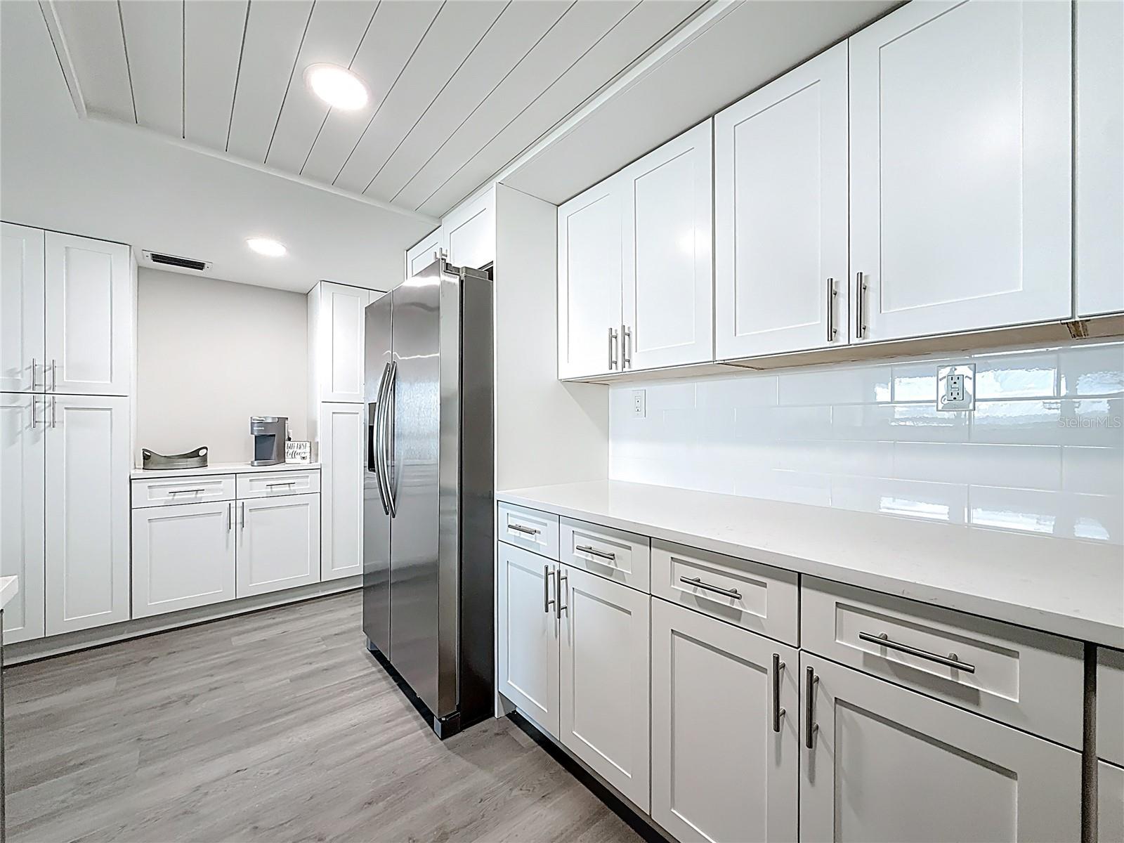 400 ISLAND WAY #1411 — photo 21