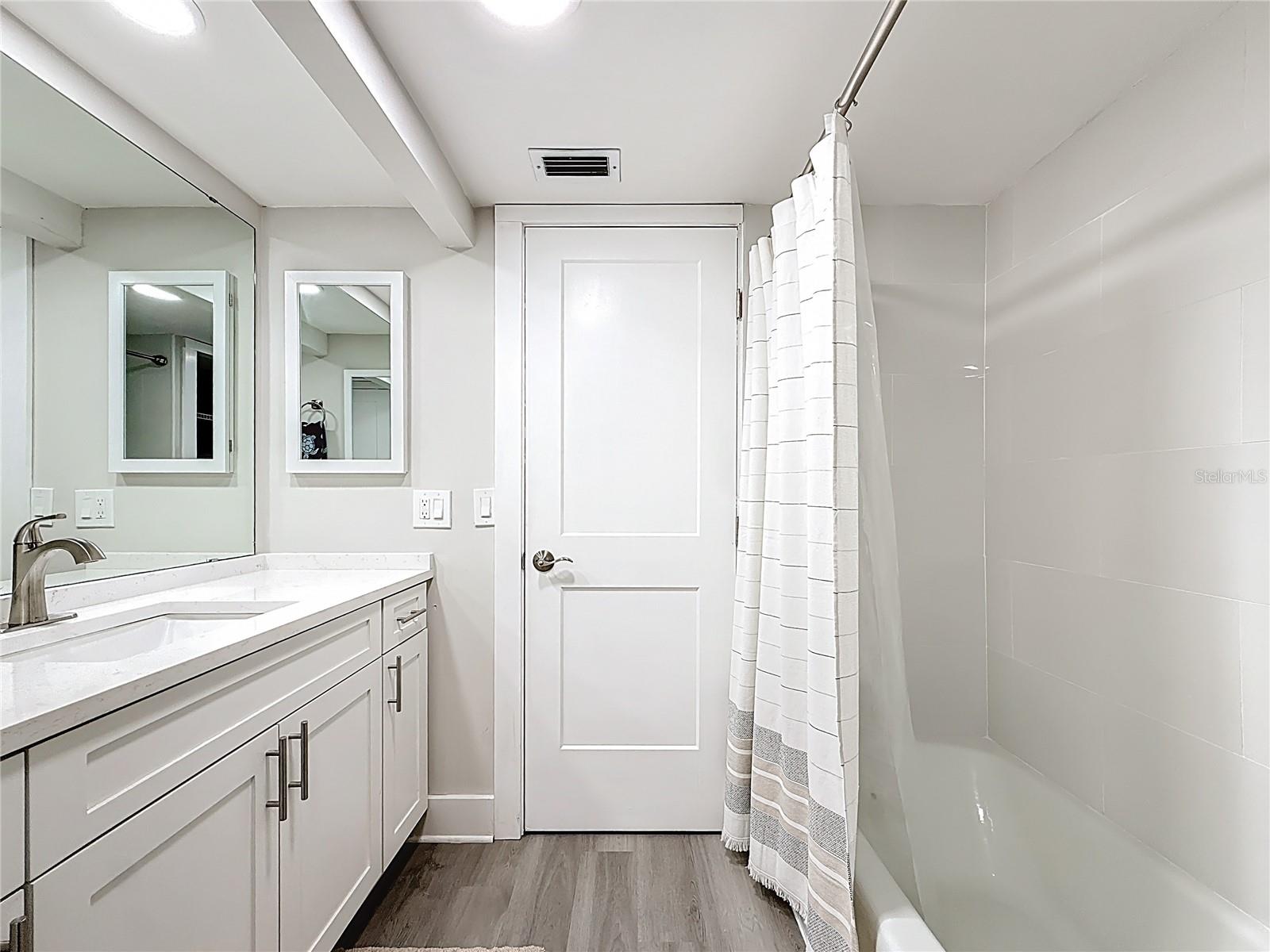 400 ISLAND WAY #1411 — photo 43