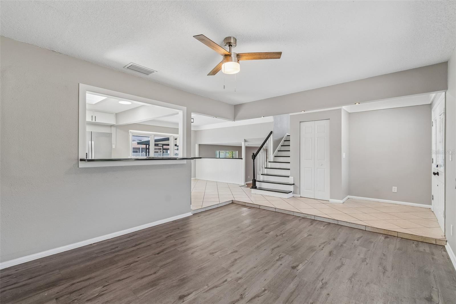 7111 GATEWAY CT — photo 11