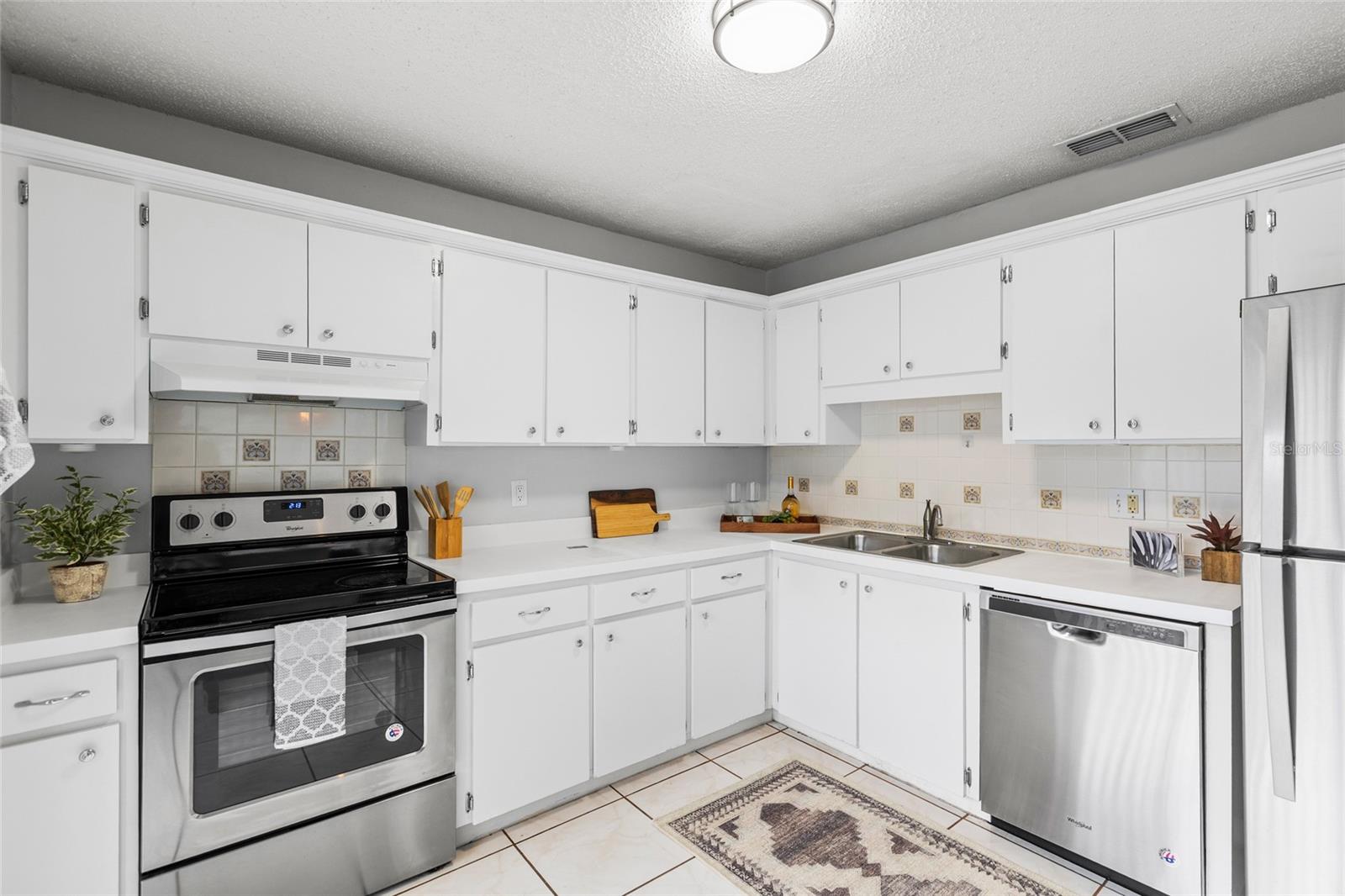 7608 WILLOW PARK DR — photo 13
