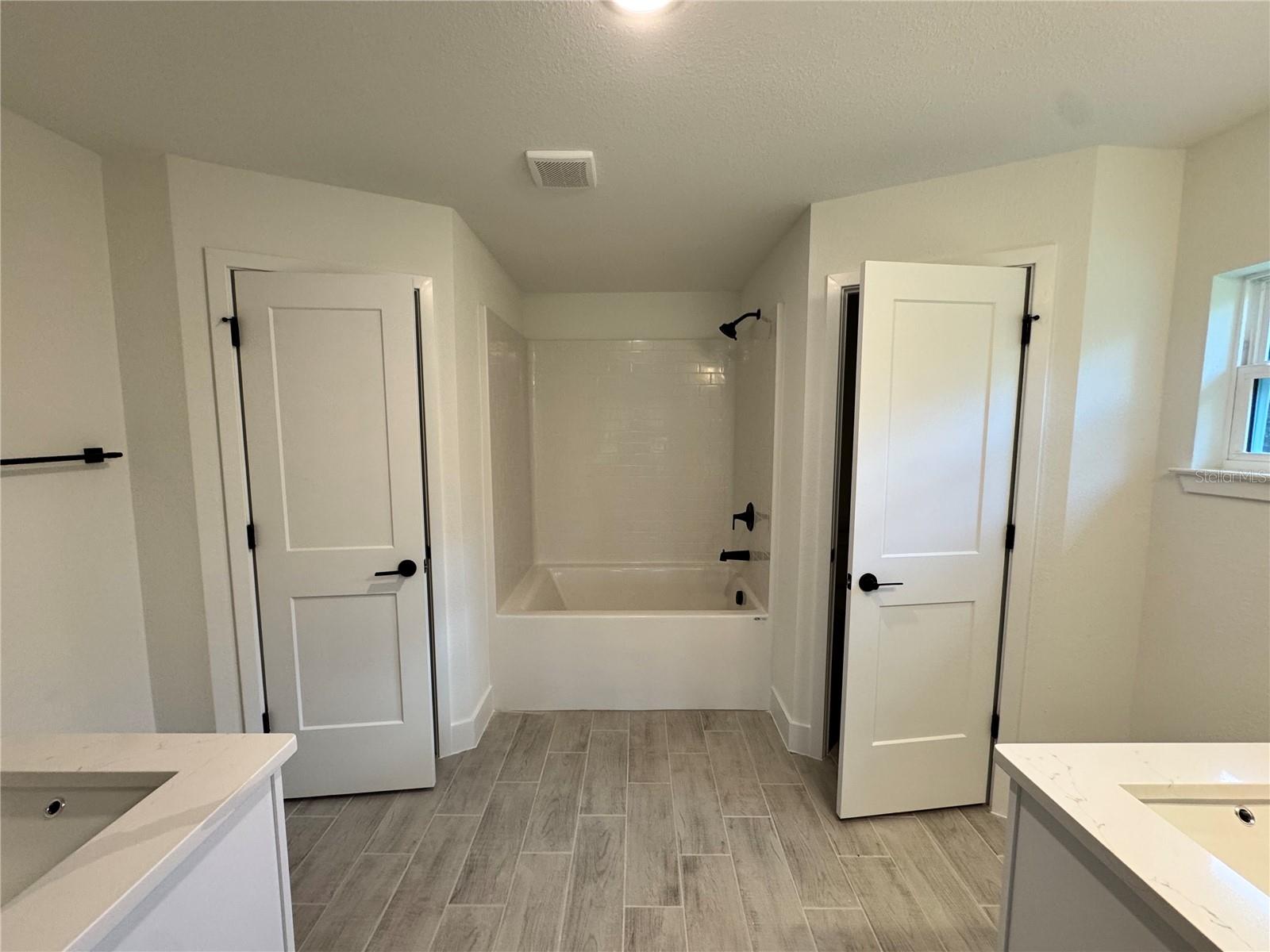 5759 CANTOR AVE — photo 8