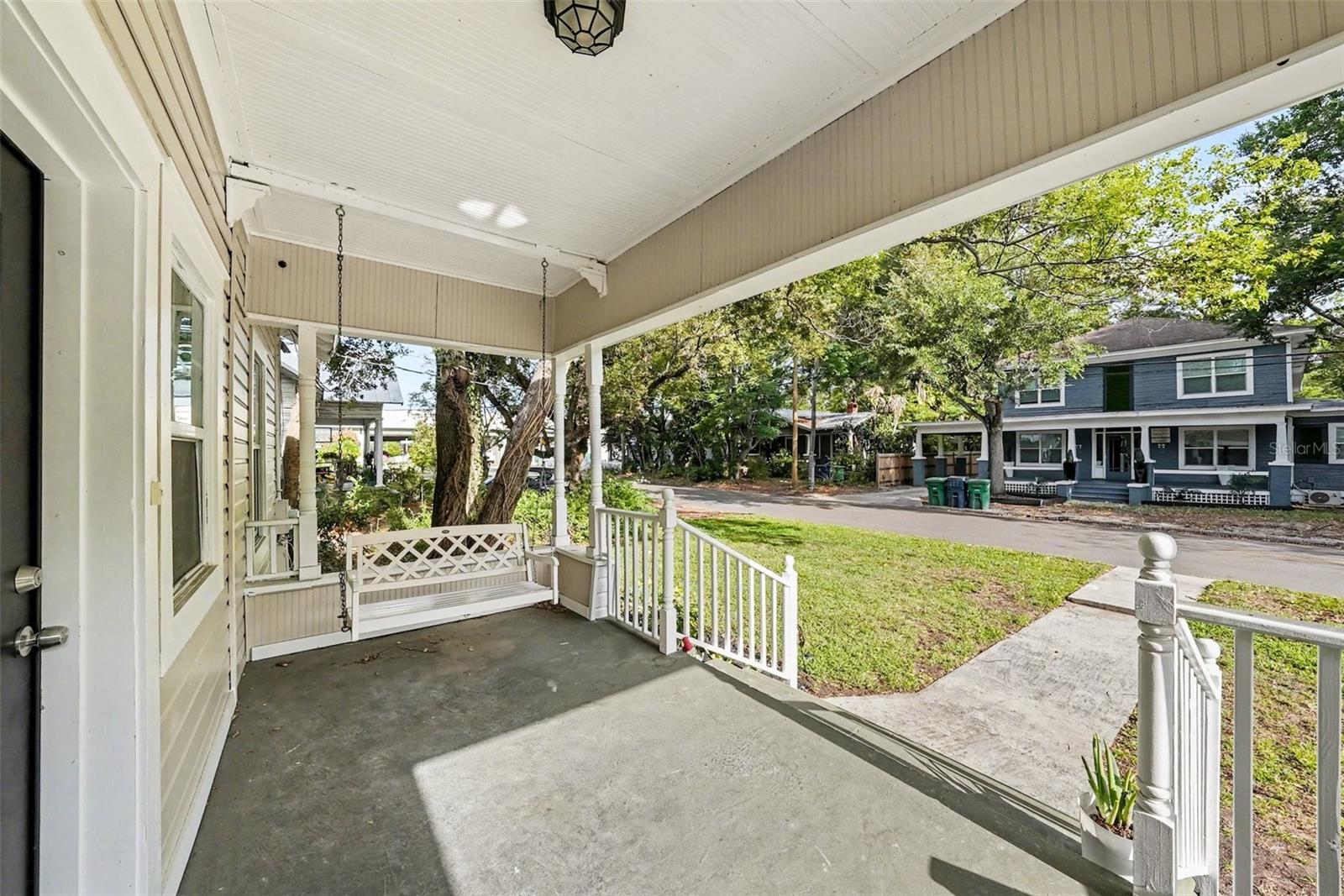 805 E CHELSEA ST — photo 9