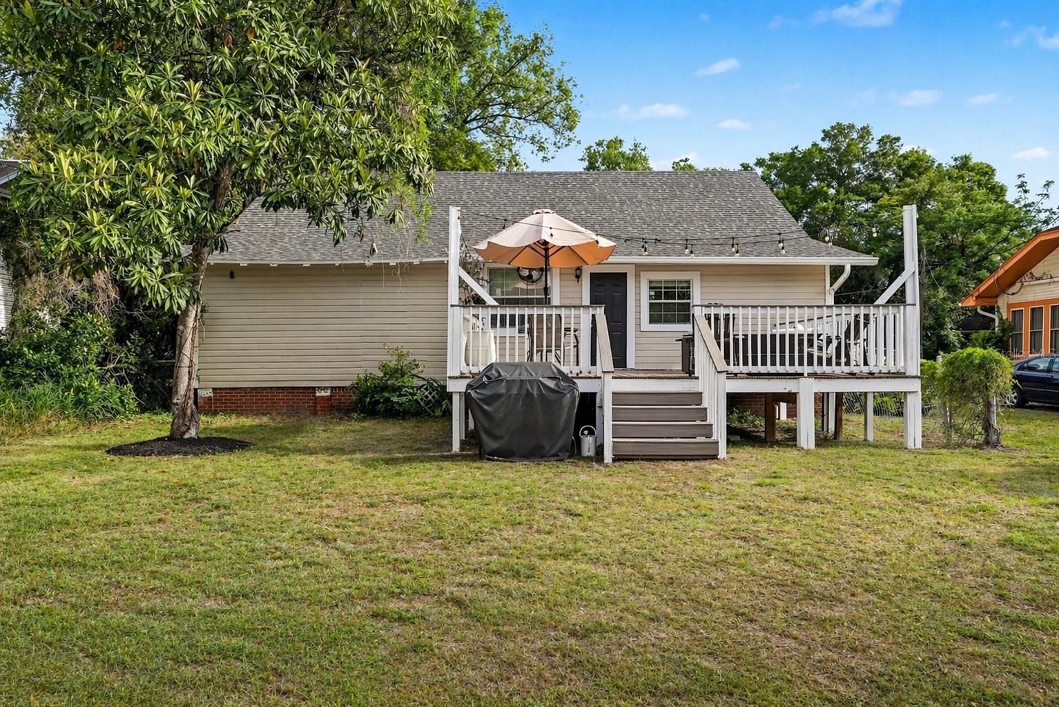 805 E CHELSEA ST — photo 23