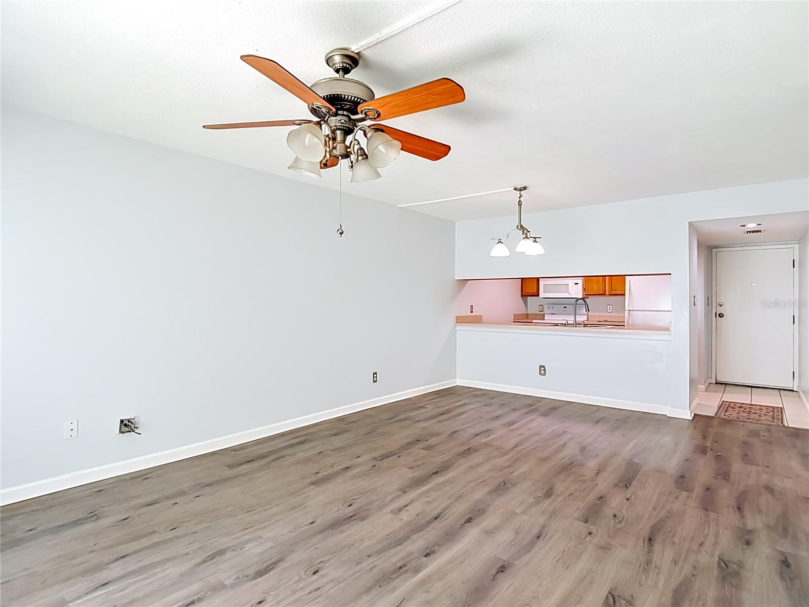 5820 N CHURCH AVE #164 — photo 2