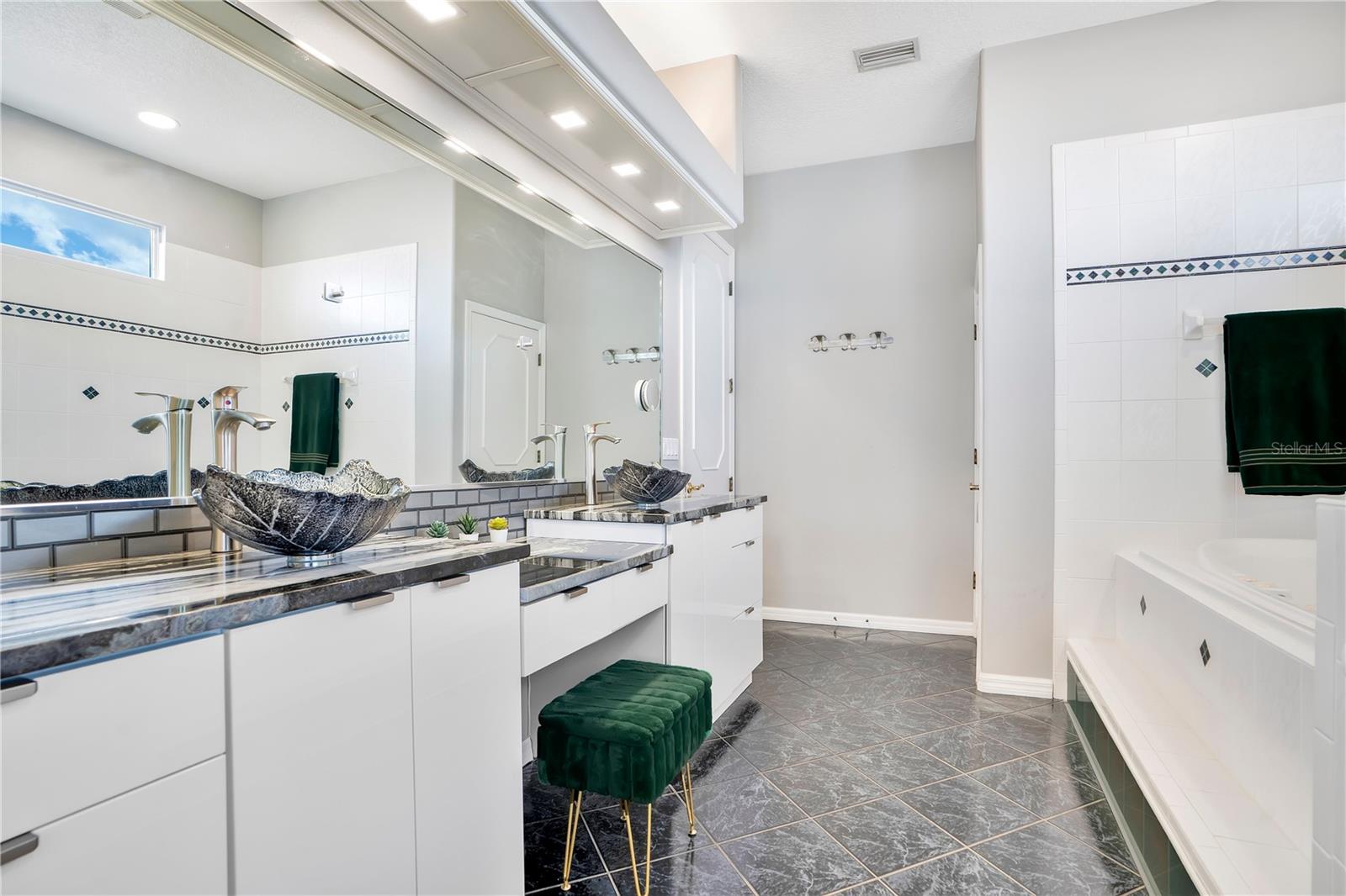 934 SYMPHONY ISLES BLVD — photo 18