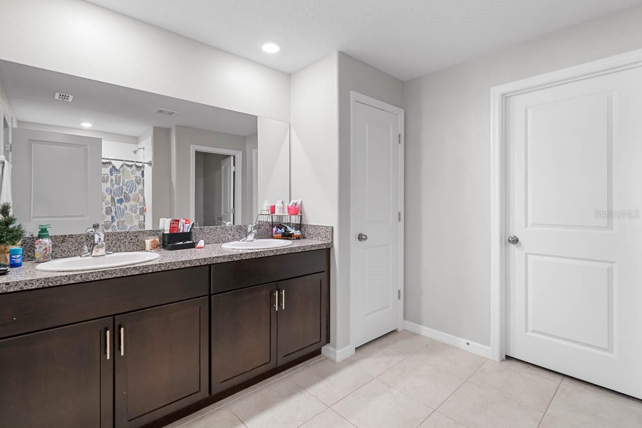 889 CALICO SCALLOP ST — photo 11