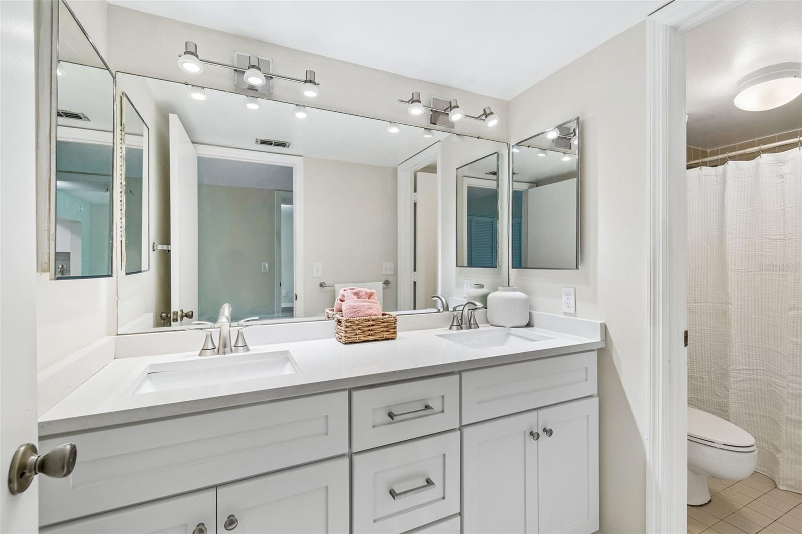 160 COLUMBIA DR #206 — photo 13