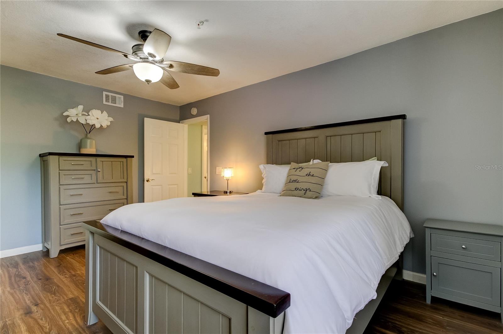 2400 FEATHER SOUND DR #1228 — photo 23
