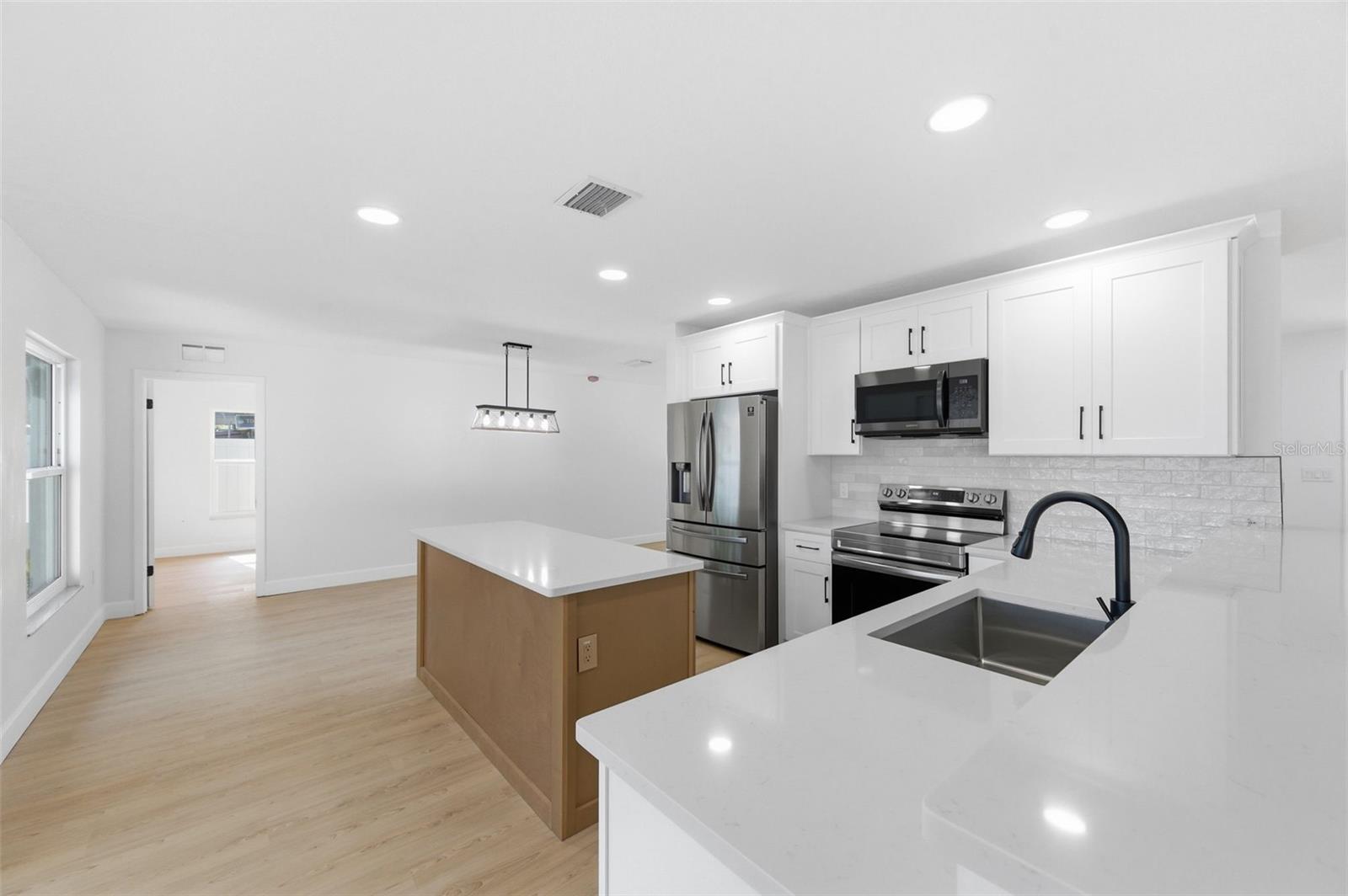 11180 113TH AVE — photo 15