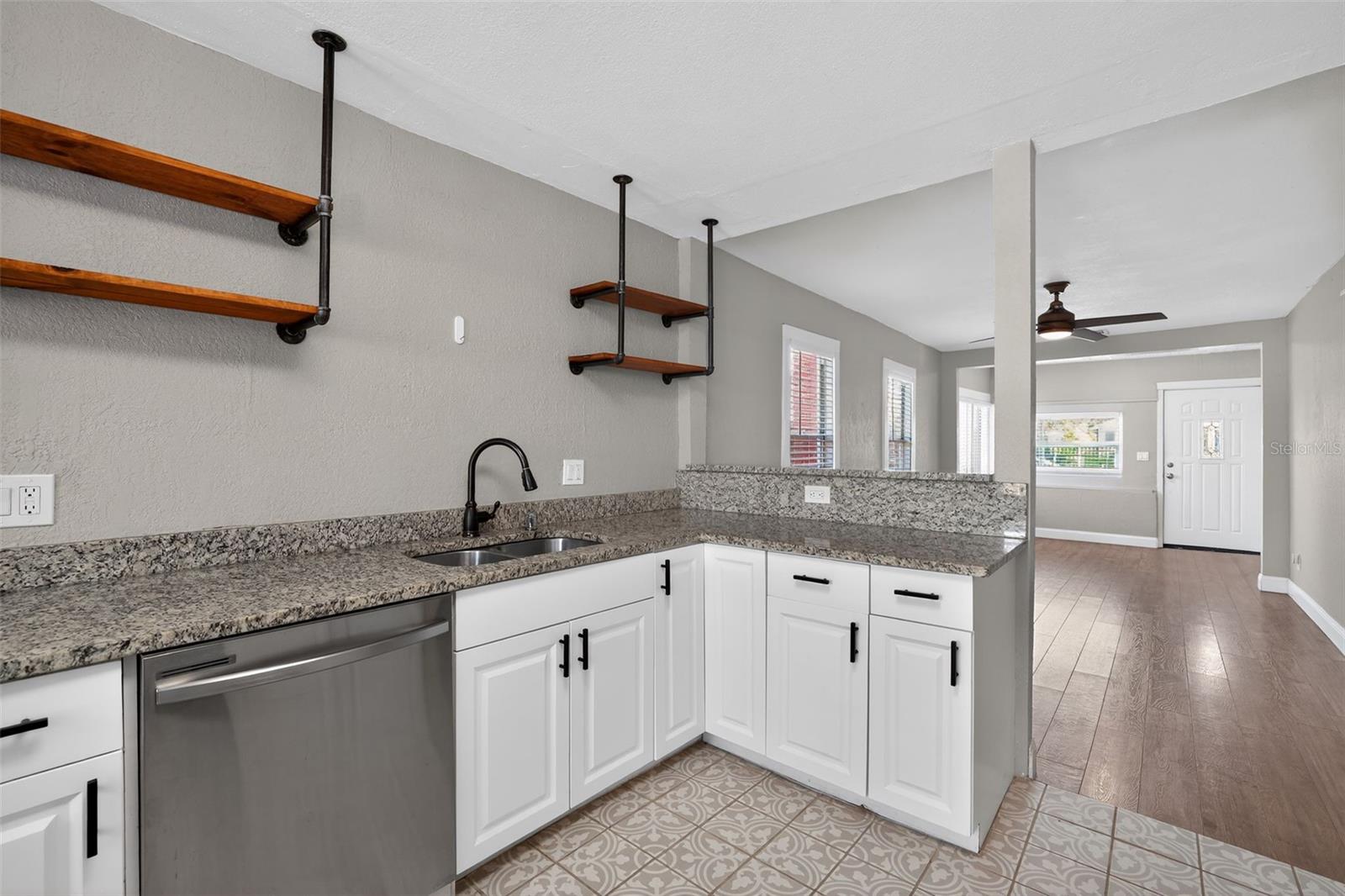 3250 PRESCOTT ST N — photo 18