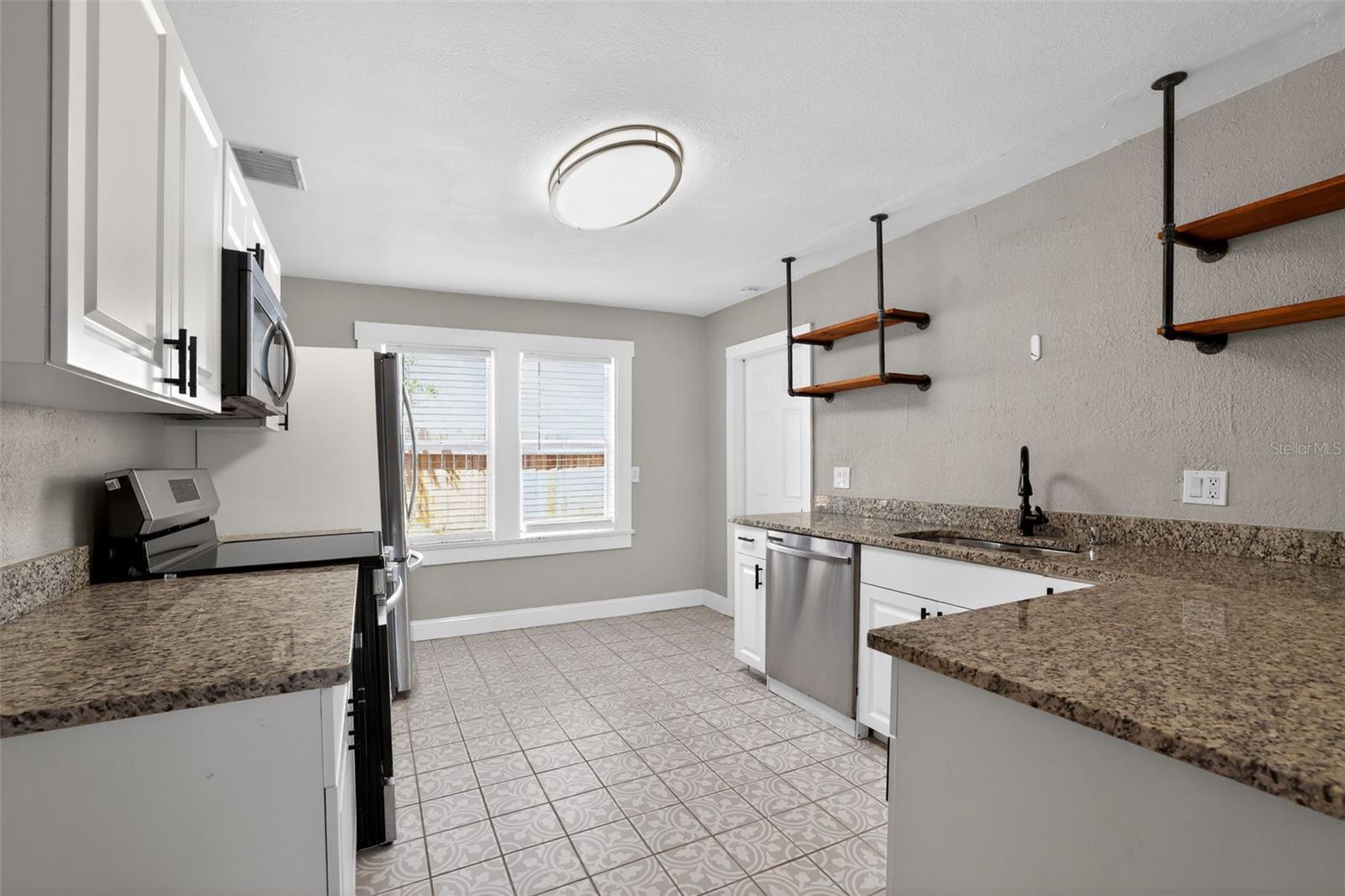3250 PRESCOTT ST N — photo 23