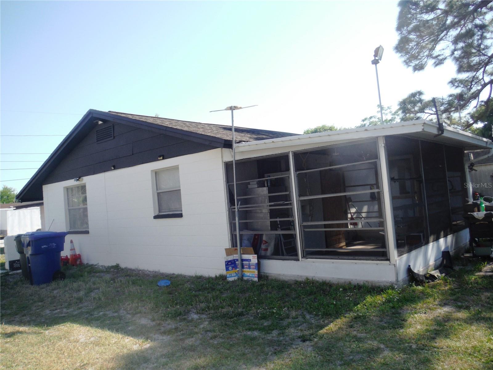 118 LAKE AVE SE — photo 3