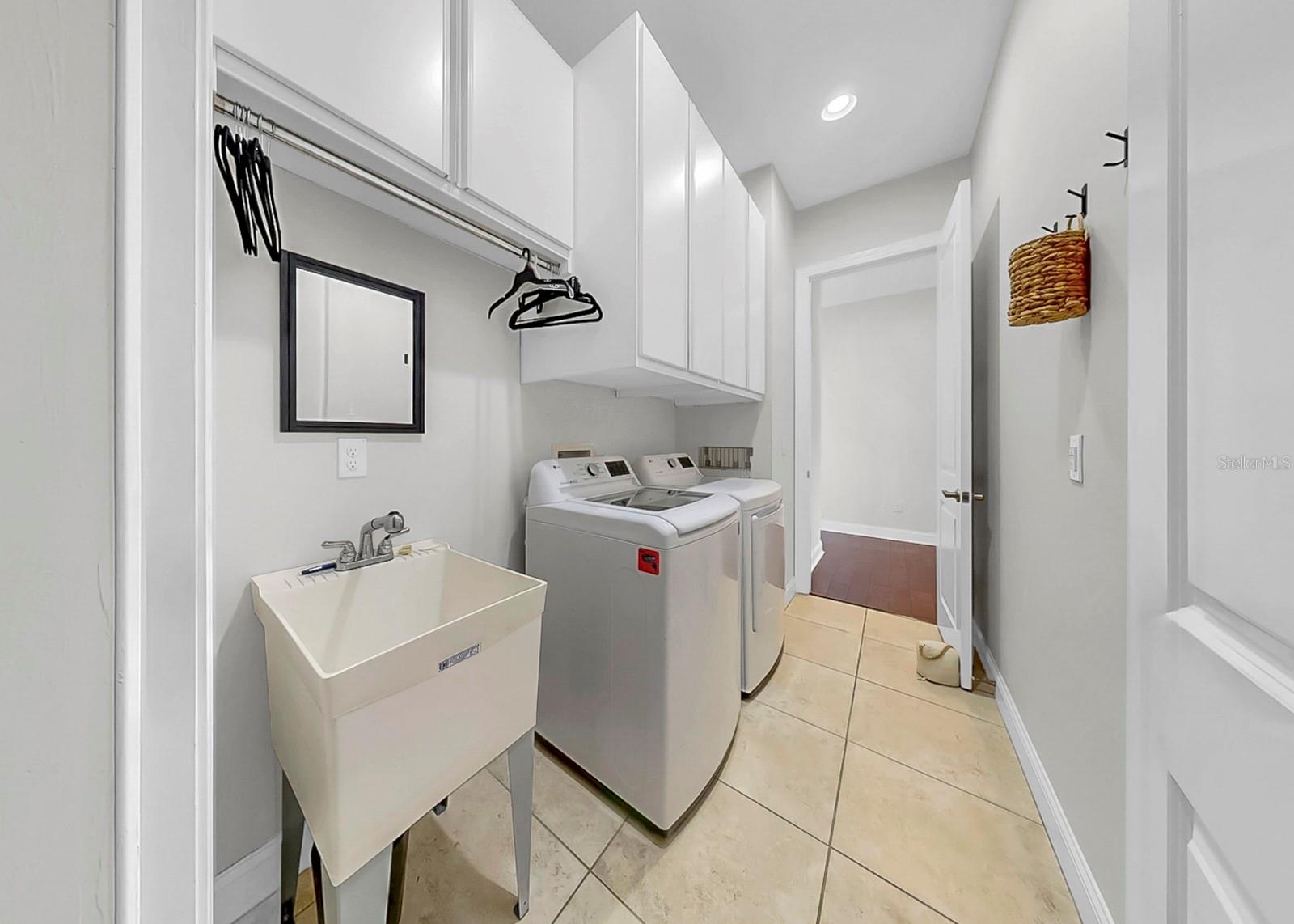 8013 KEY WEST CONCH DR — photo 33