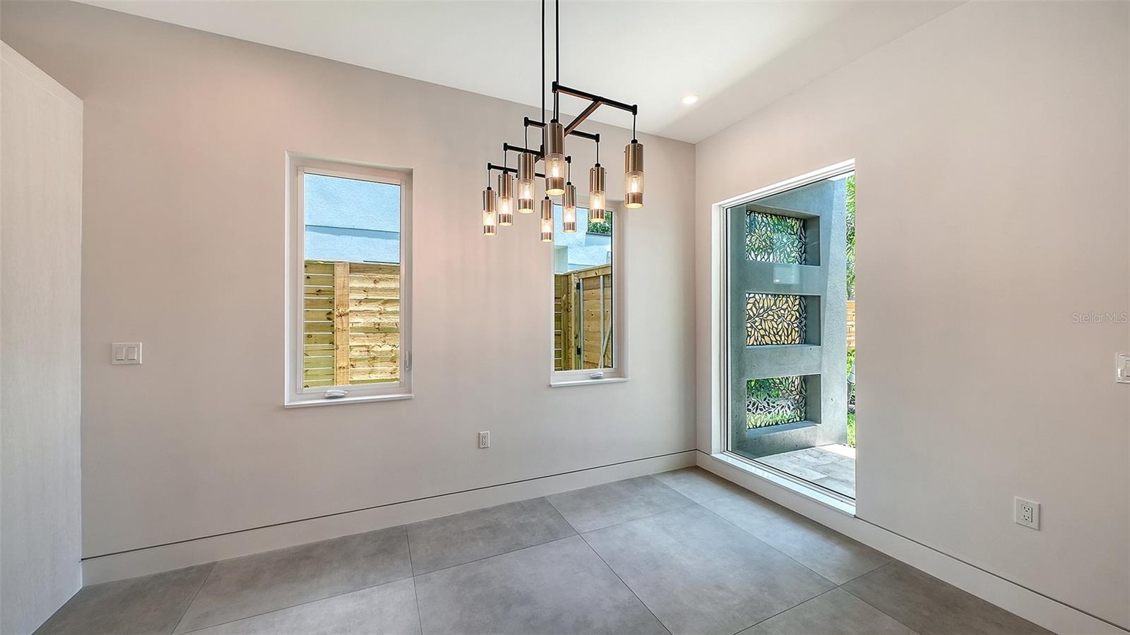 2225 FLORINDA ST — photo 8