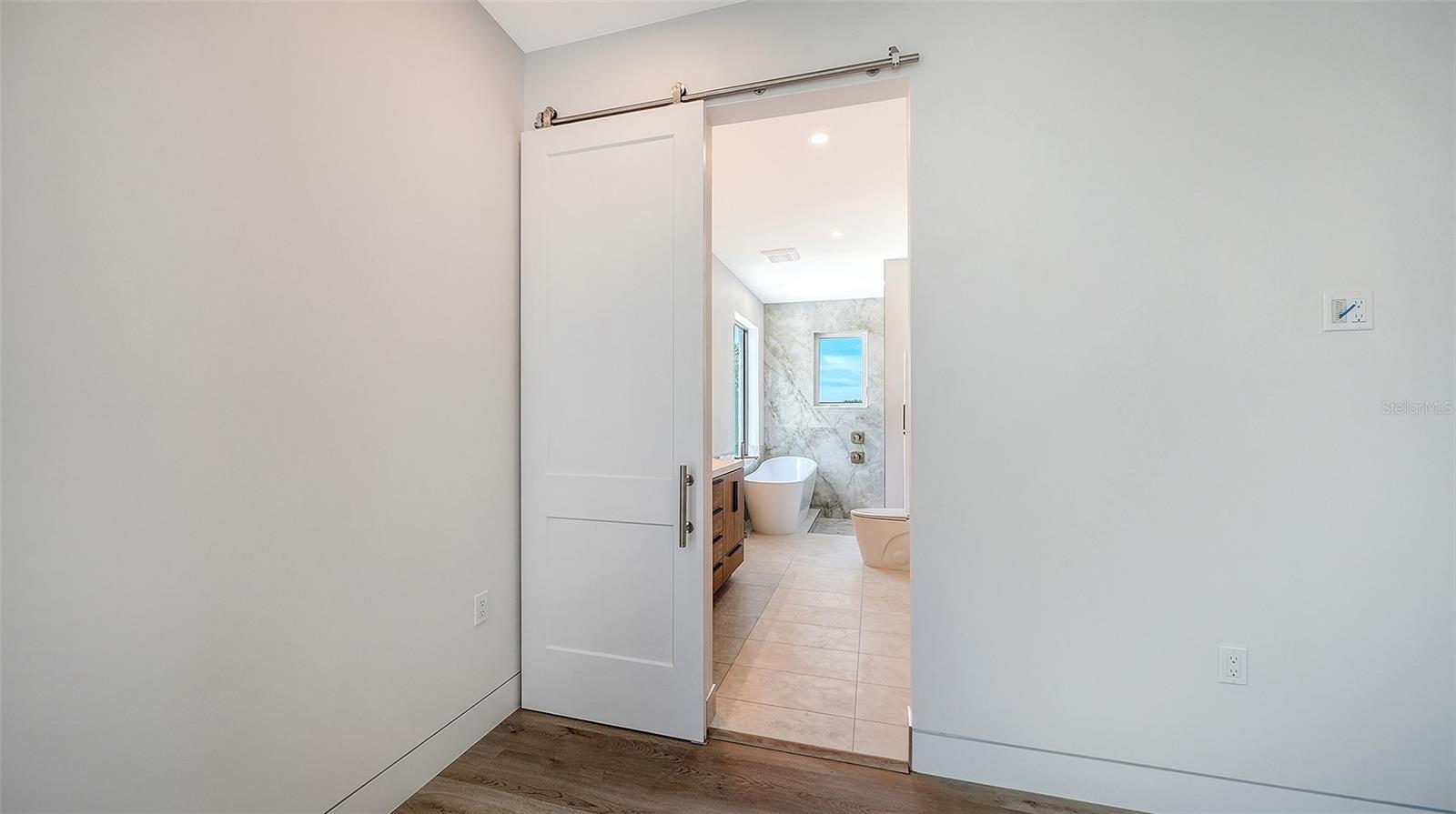 2225 FLORINDA ST — photo 36