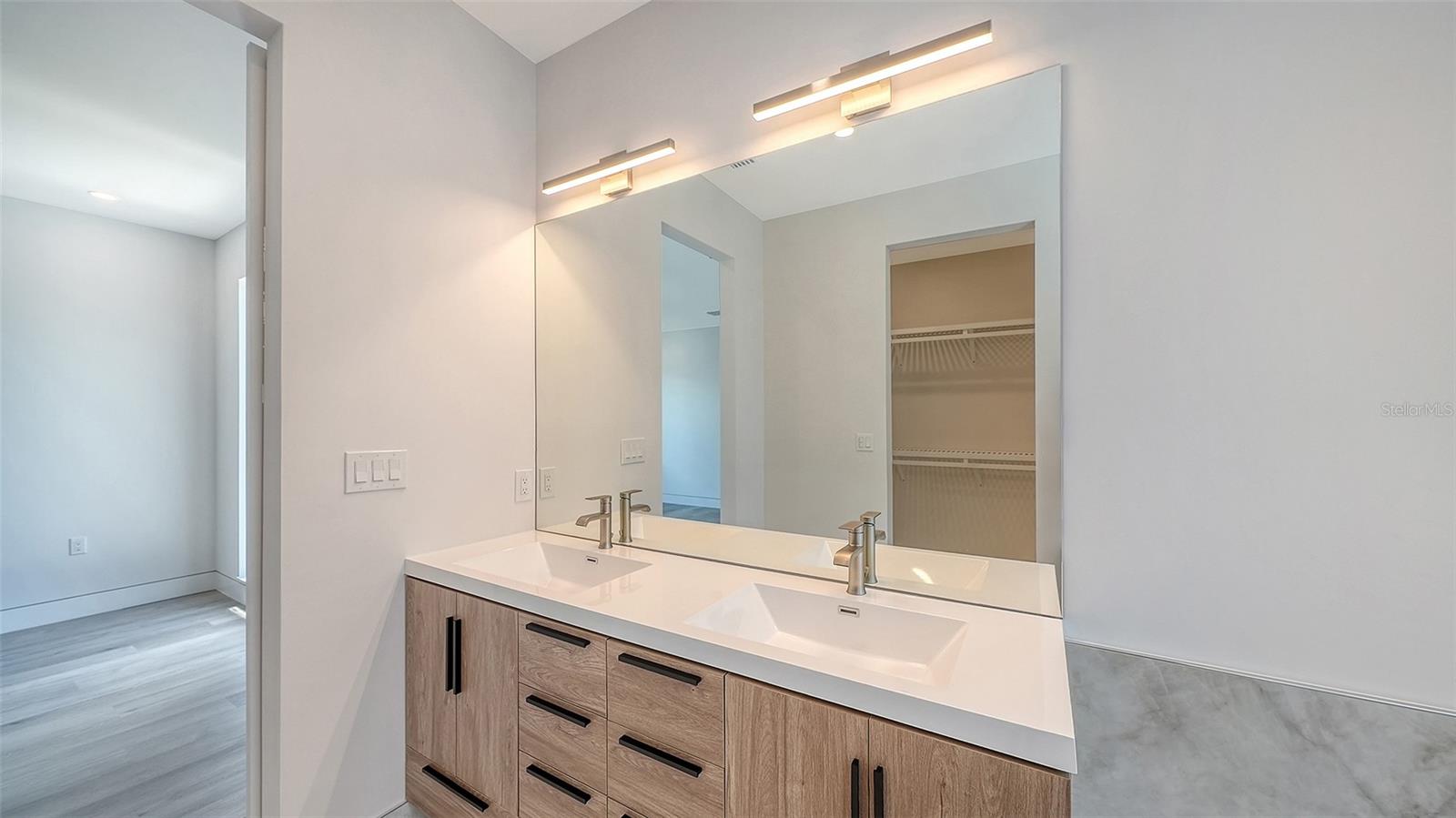 2225 FLORINDA ST — photo 37