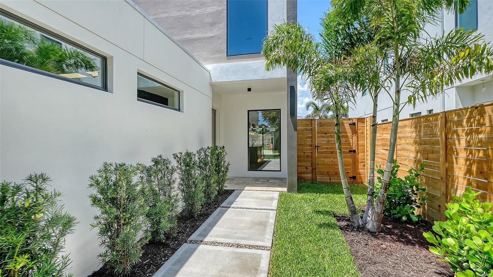 2225 FLORINDA ST — photo 3