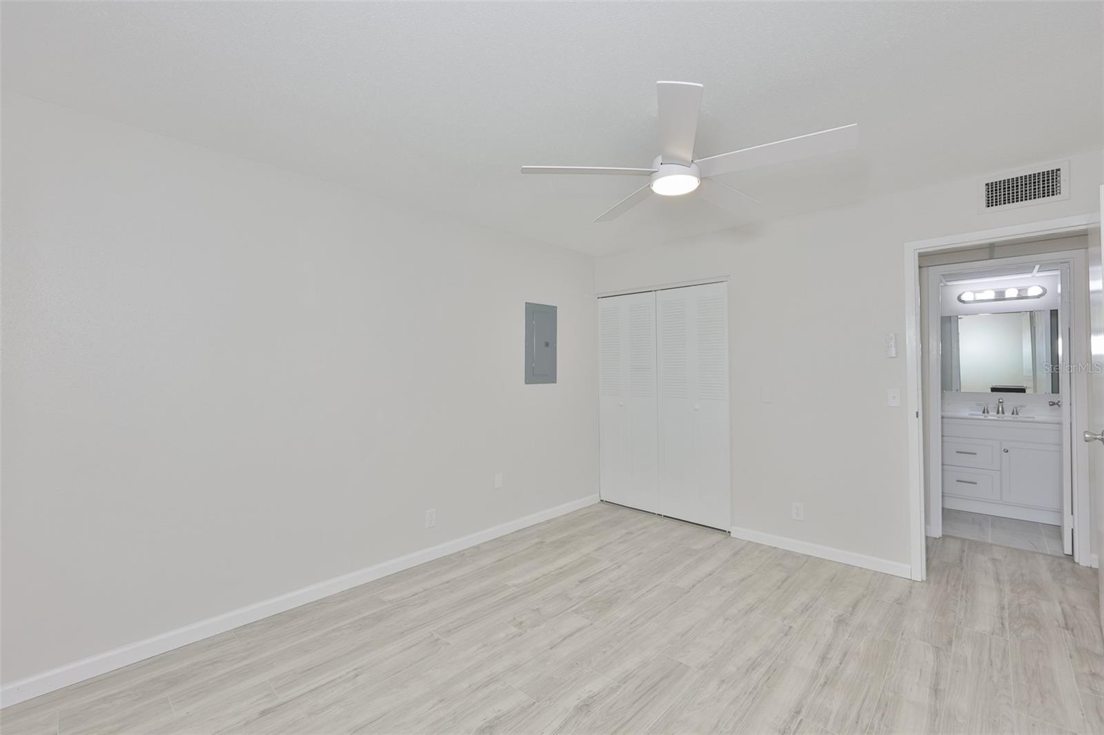 1802 BEDFORD TER #184 — photo 30