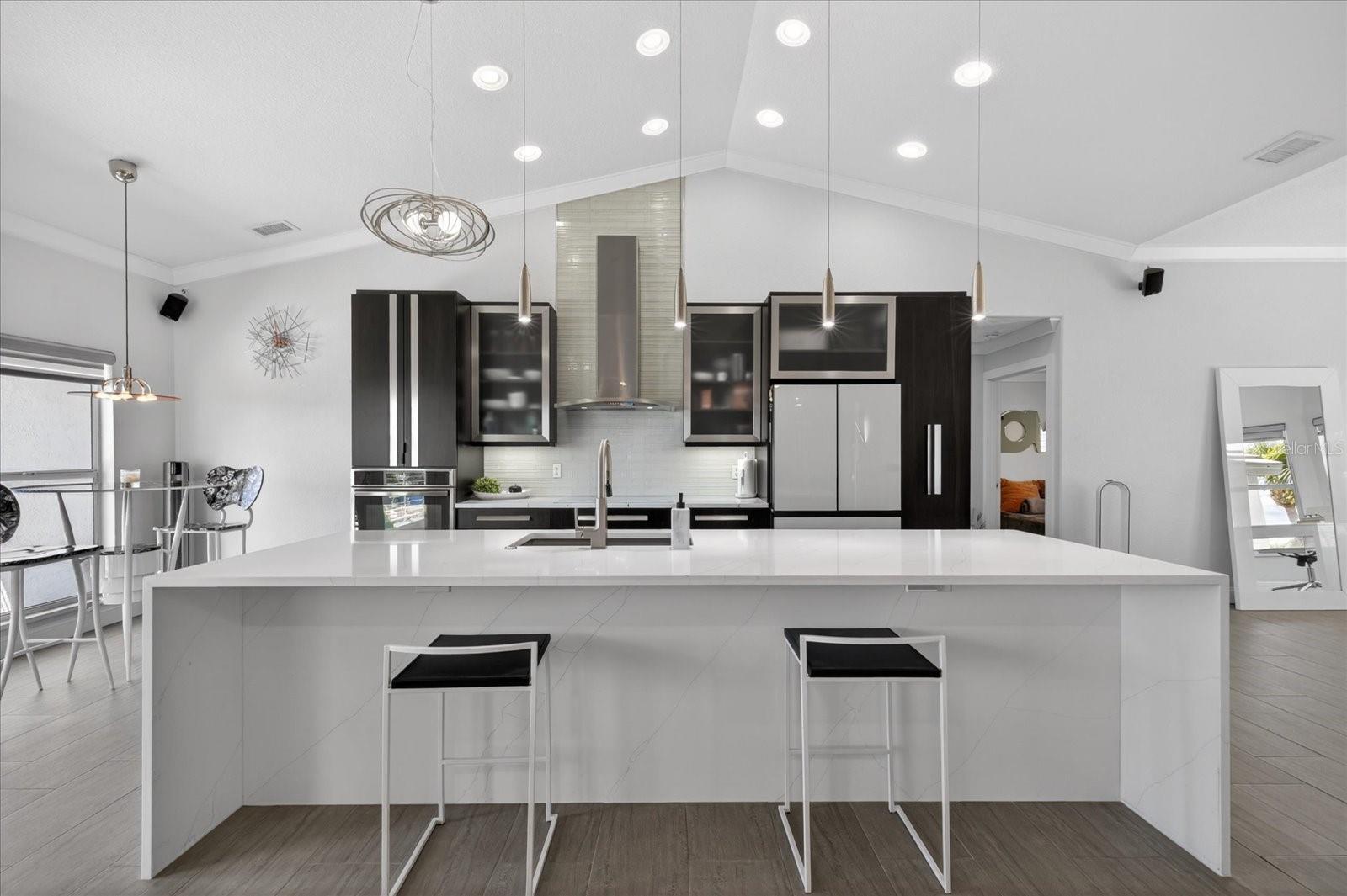 5101 SOUTH SHORE DR — photo 10