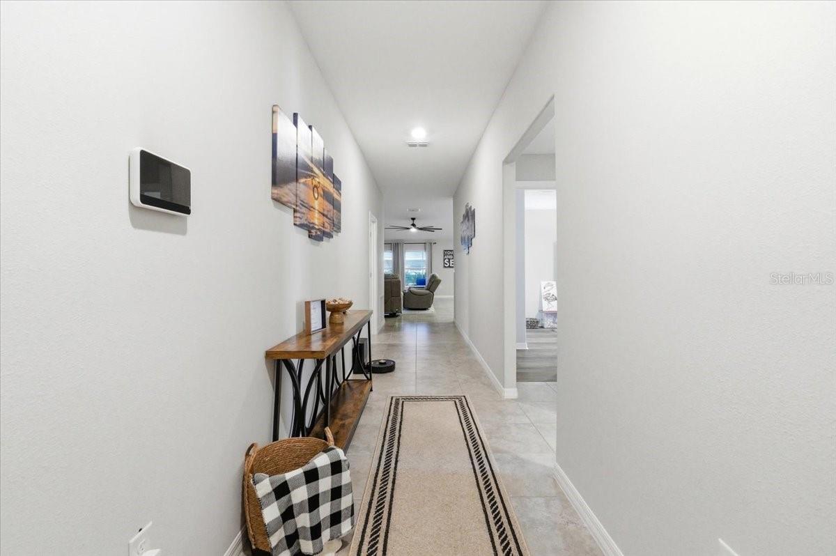 936 ZONE TAILED HAWK PL — photo 5