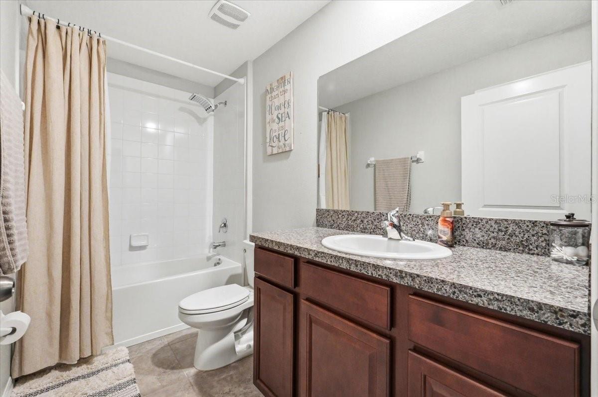 936 ZONE TAILED HAWK PL — photo 26