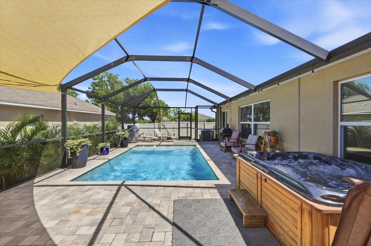 936 ZONE TAILED HAWK PL — photo 36