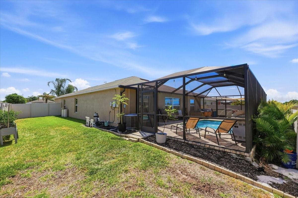 936 ZONE TAILED HAWK PL — photo 37