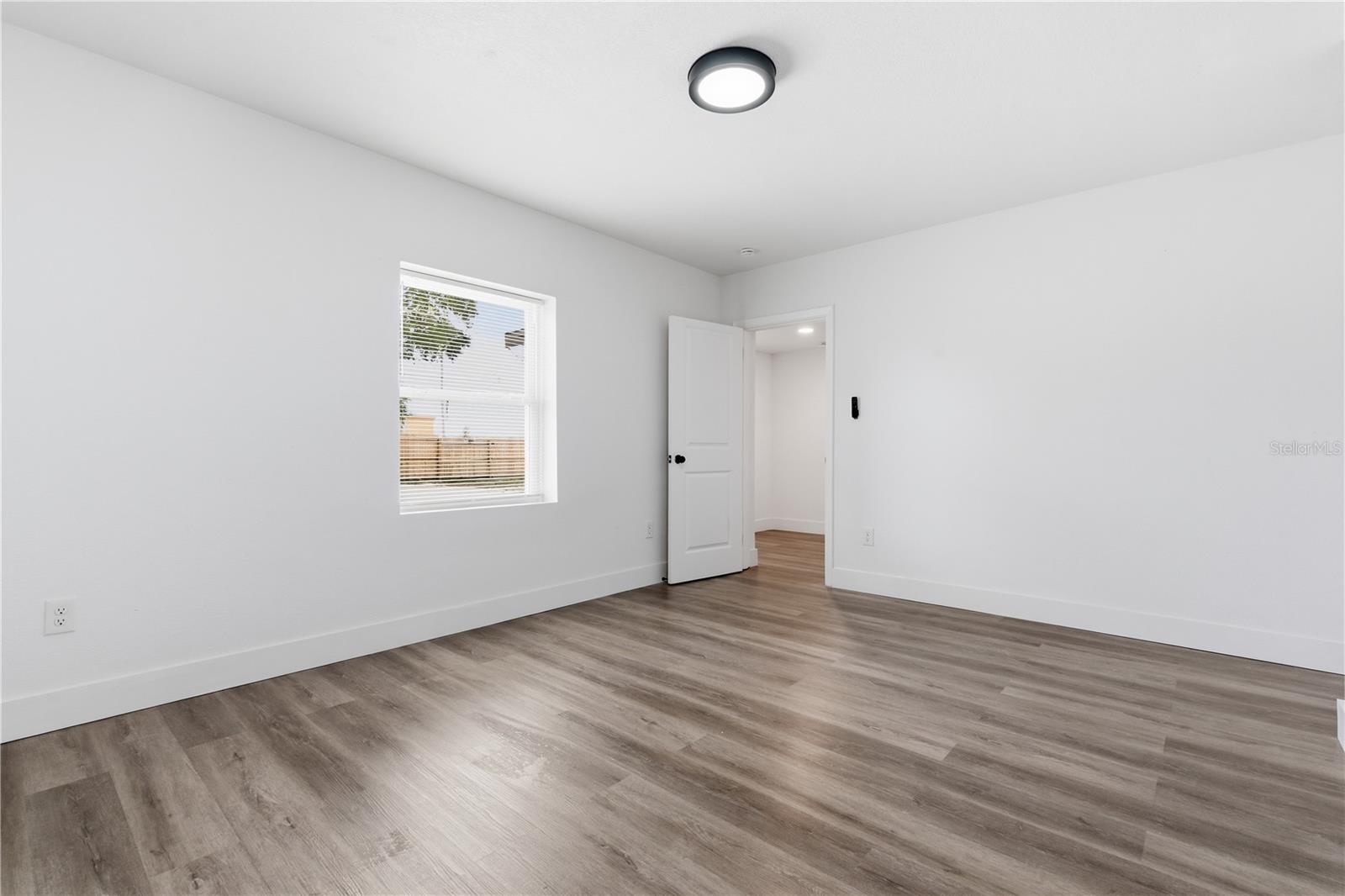 923 1ST AVE NW — photo 9