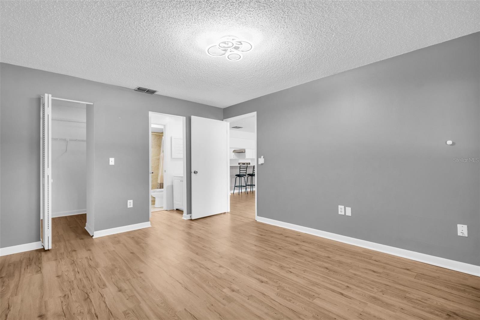 2765 COUNTRYSIDE BLVD #104 — photo 19