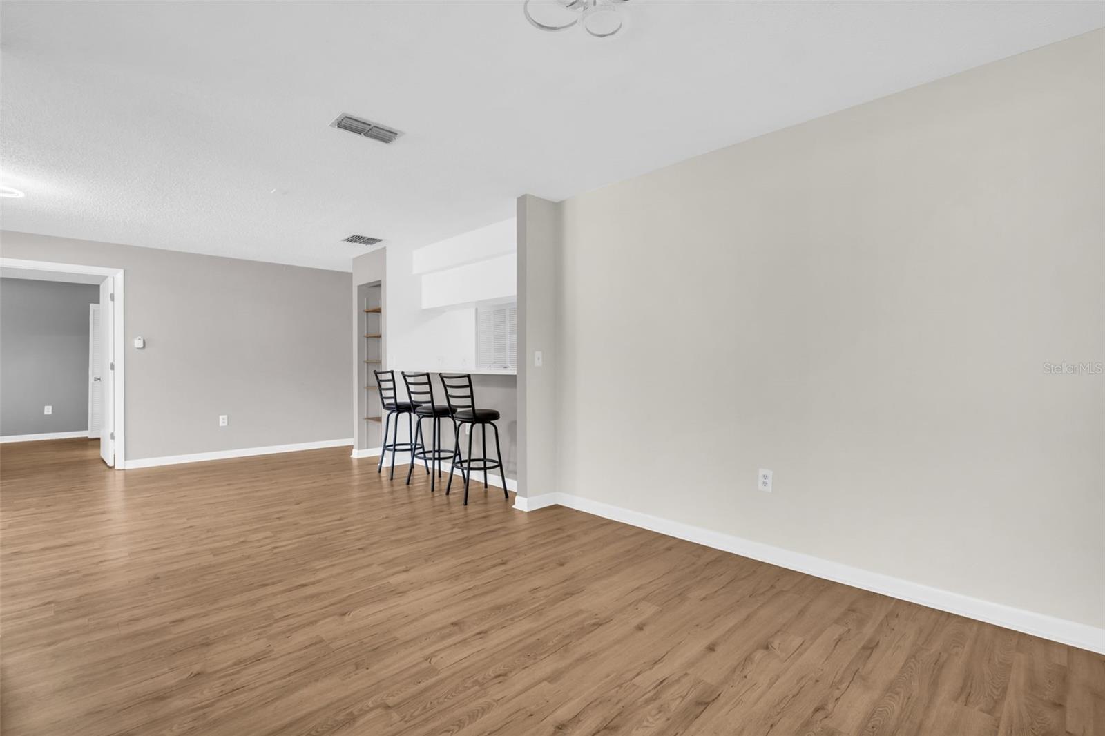 2765 COUNTRYSIDE BLVD #104 — photo 11