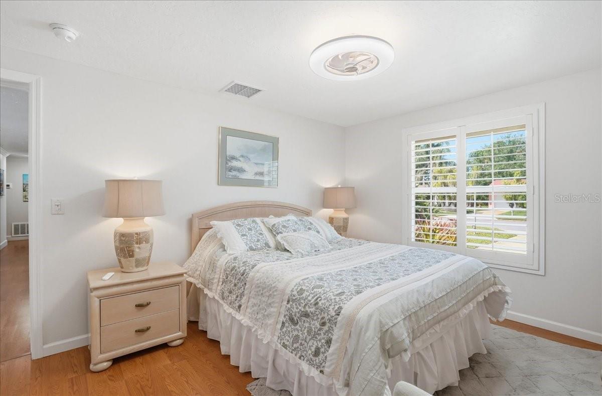1129 RIVIERA ST — photo 34