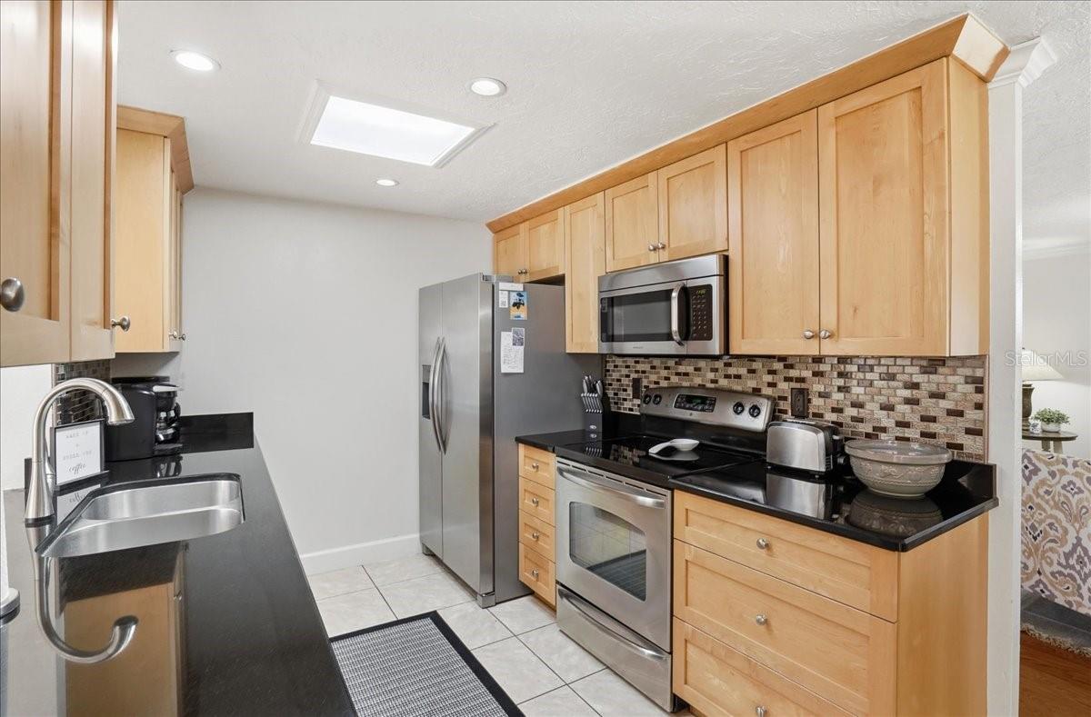 1129 RIVIERA ST — photo 14