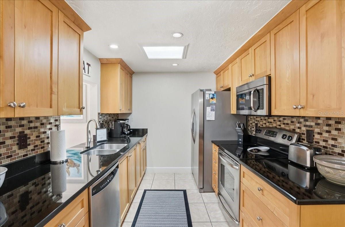 1129 RIVIERA ST — photo 13