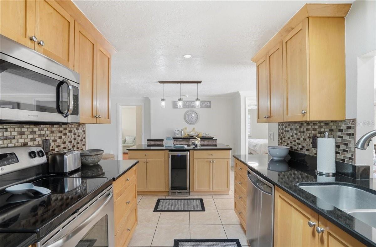 1129 RIVIERA ST — photo 15