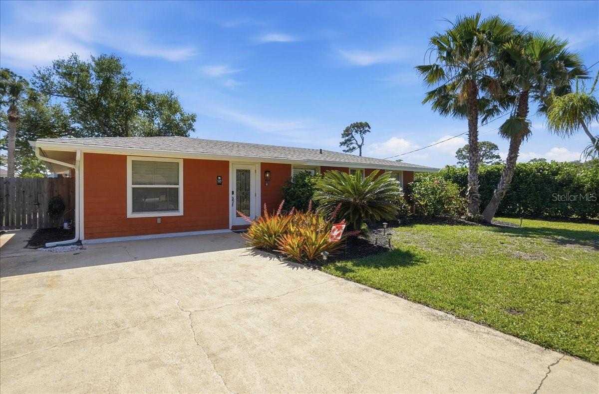 1129 RIVIERA ST — photo 4