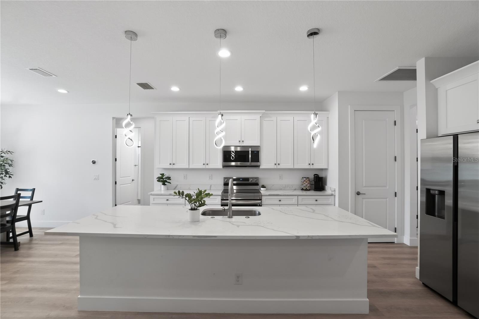 3090 QUARTER ST — photo 31